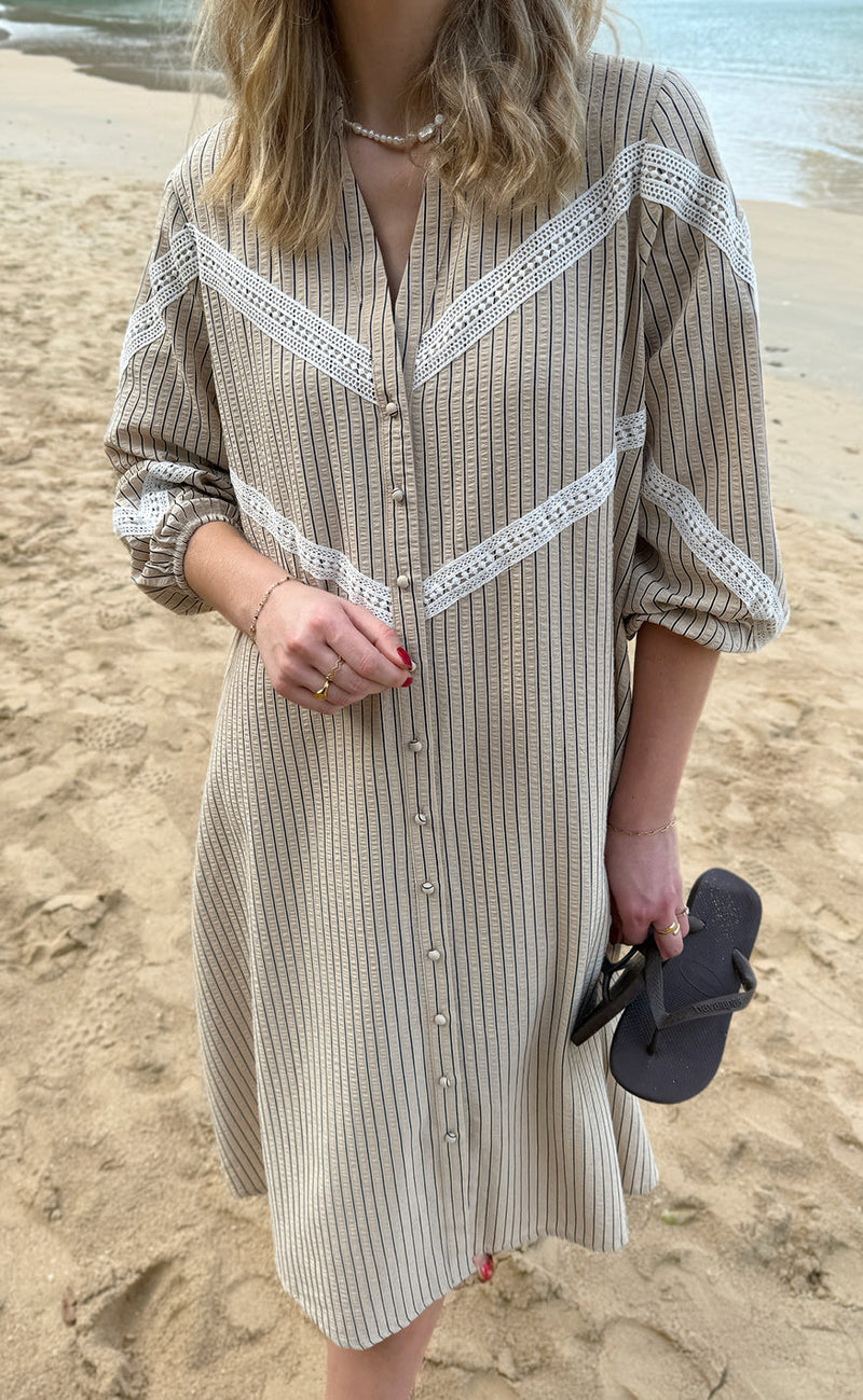 INA Copenhagen Kjole - Viola - Camel / Black Striped