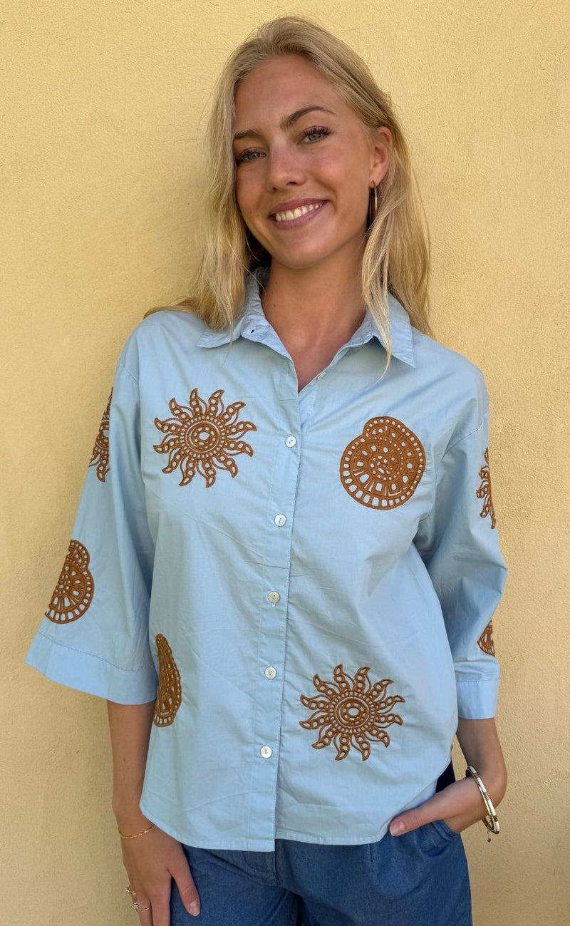 Continue Skjorte - Emilia - Blue w. Brown Emb