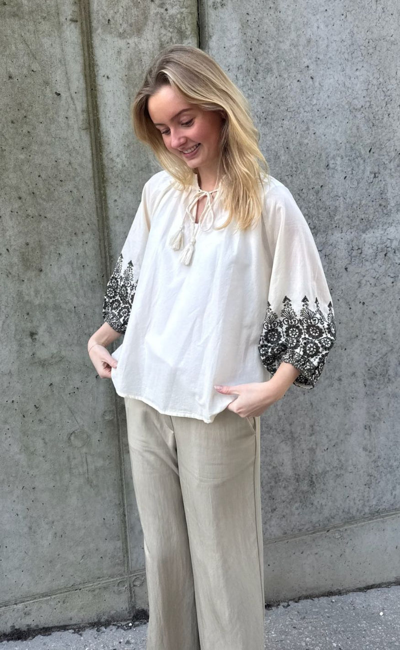 Love & Divine Bluse - Love1504 - Cream/Khaki
