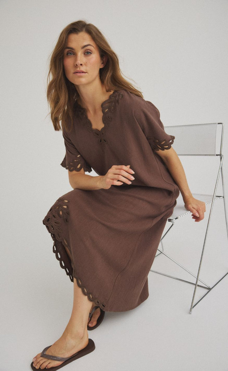 Luxzuz Kjole - Vanessa - Dark Brown 7090