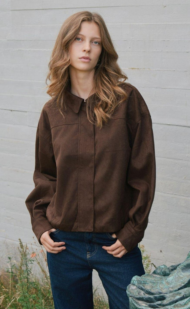 Neo Noir Jakke - Rubby Faux Suede - Dark Brown