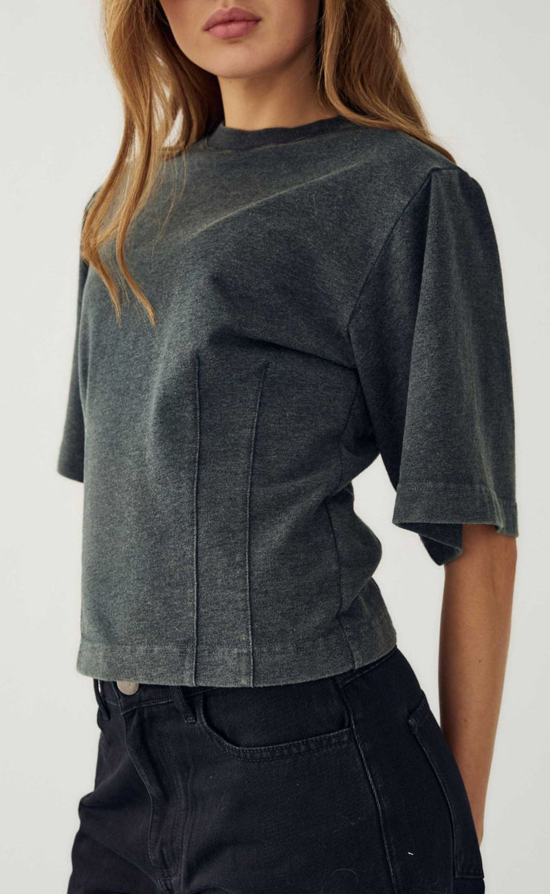 Noella T-shirt - Marigold - Grey Wash