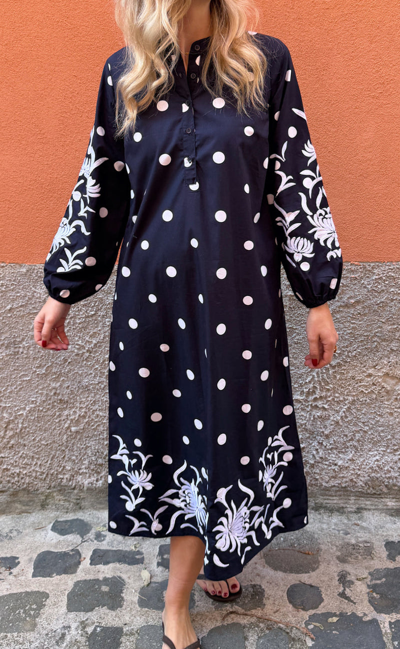Say INA Copenhagen Kjole - Tilde Long - Navy Blue W. White Dots & Embroidery