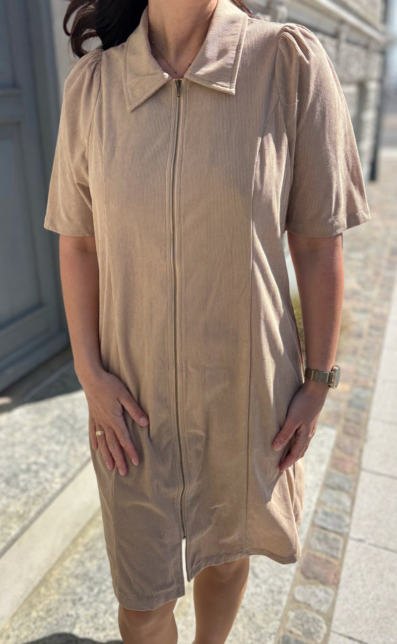 Say NA Copenhagen Kjole - Nora - Beige Corduroy