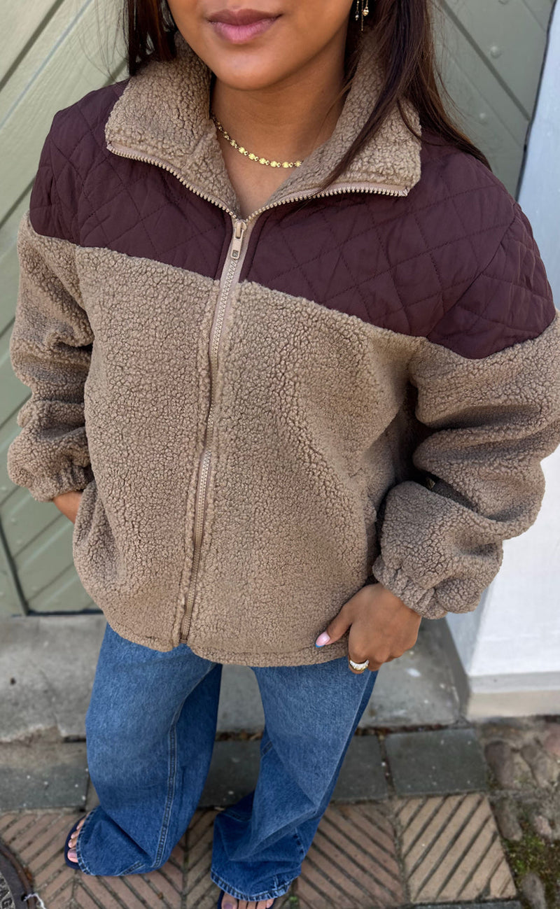 Say INA Copenhagen Jakke - Fia Fleece New - Taupe W. Dark Brown Quilt