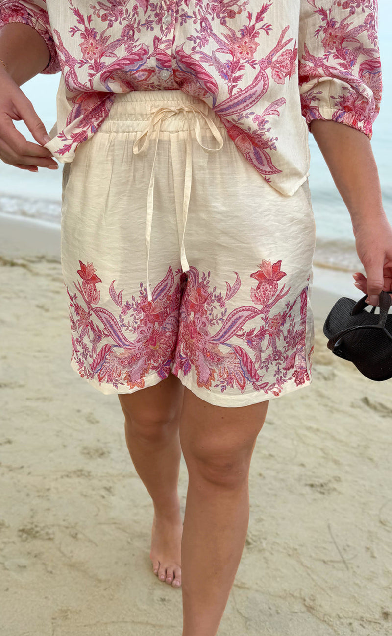 Say INA Copenhagen Shorts - Carly - White W. Pink Print