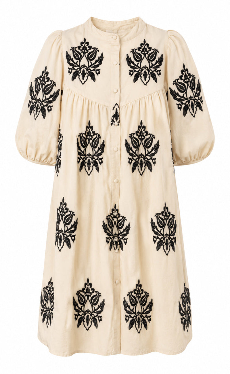 Say INA Copenhagen Kjole - Sofia - Creme W. Black Embroidery