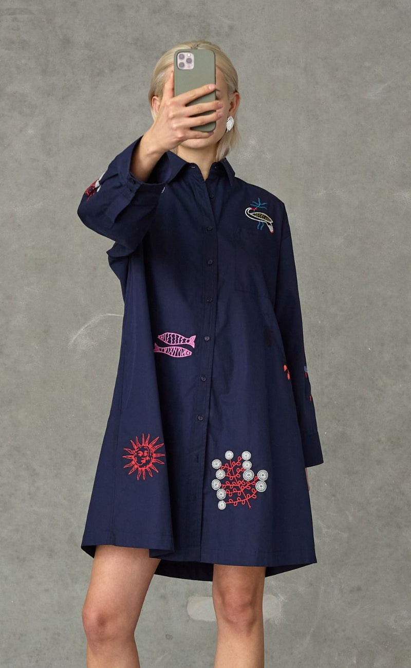 Love & Divine Kjole - love1589 - Navy Emb.