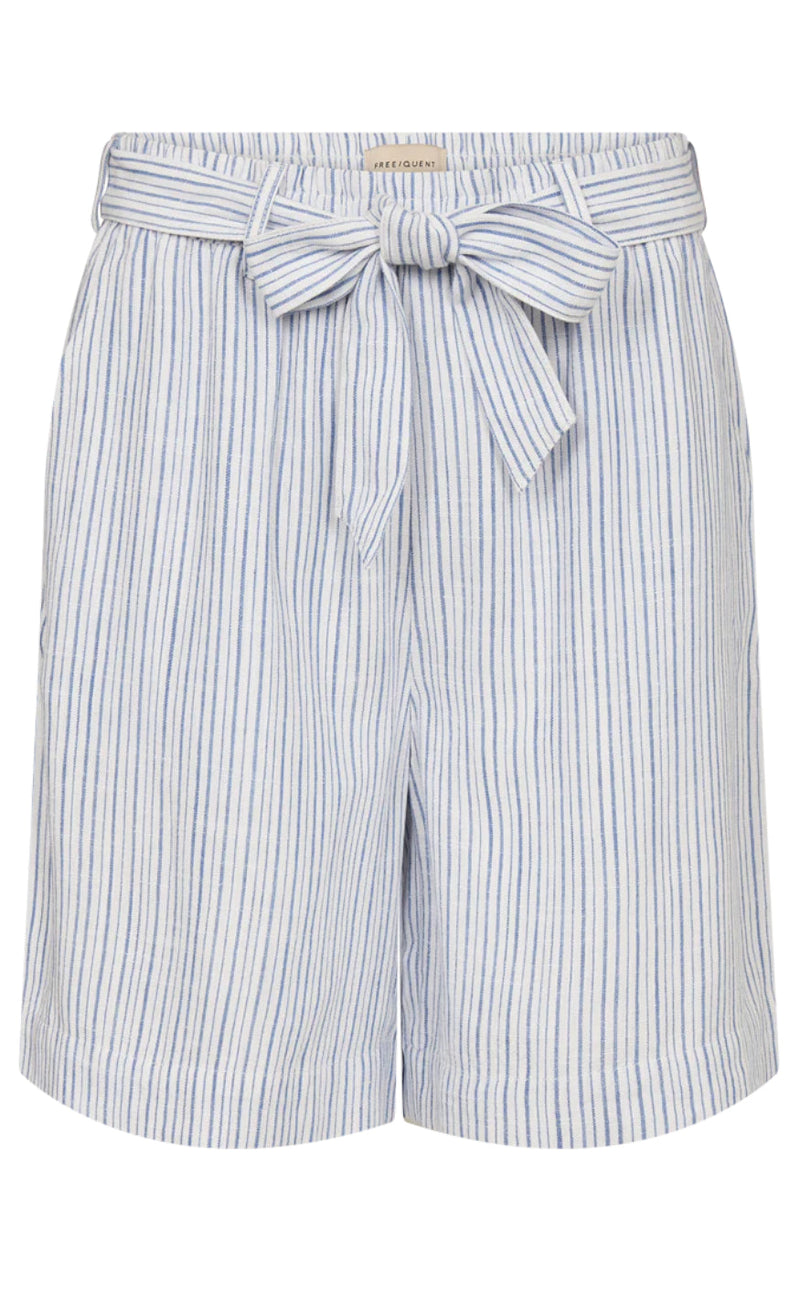 Freequent Shorts - Lavara - Brilliant White/Ultramarine
