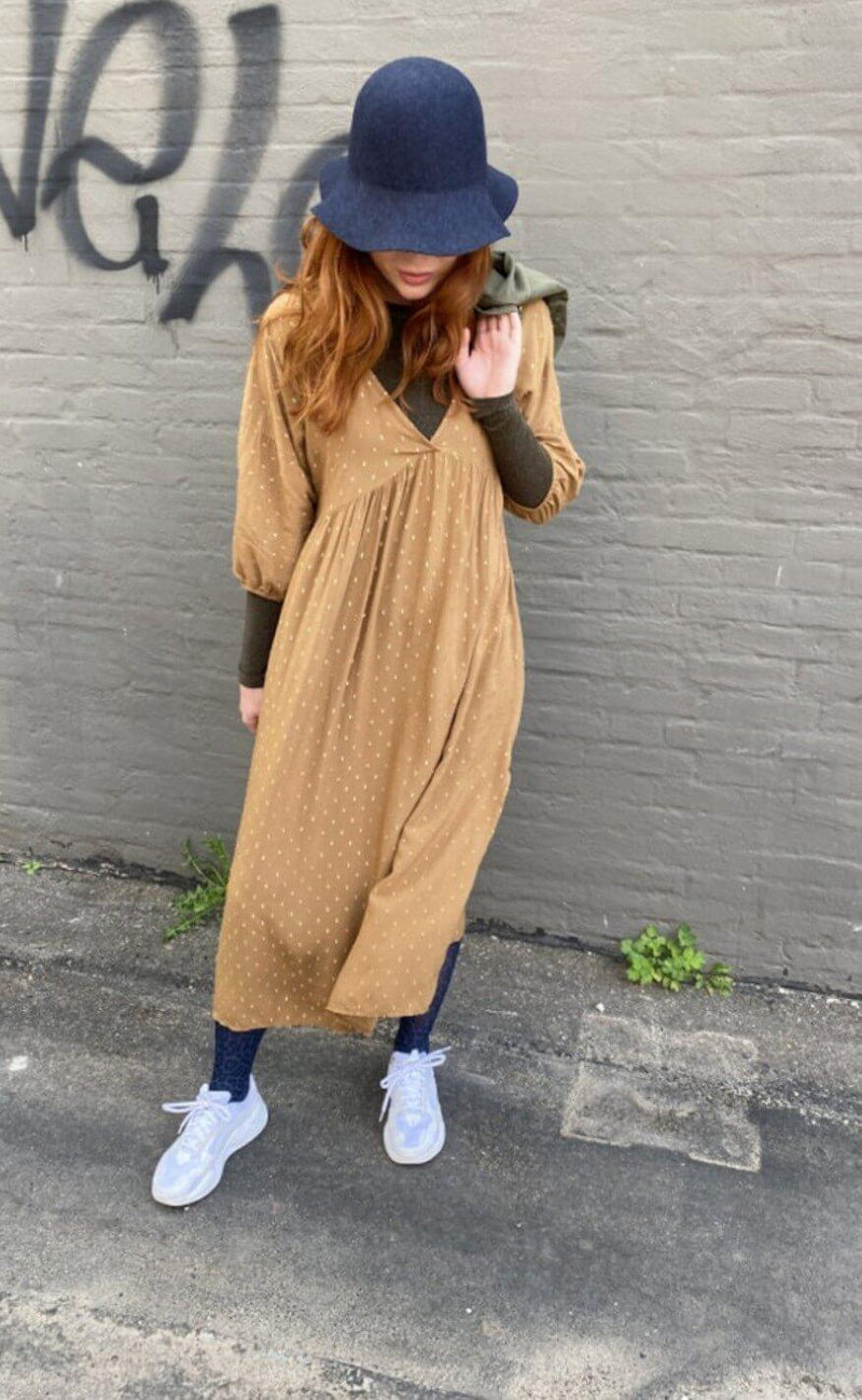 Black Colour Kjole - Vigga Maxi - Camel