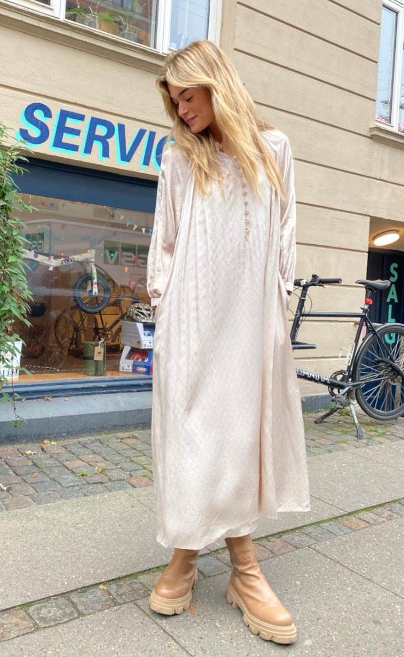 Gustav Kjole - Alana Long Shirt - Pearl