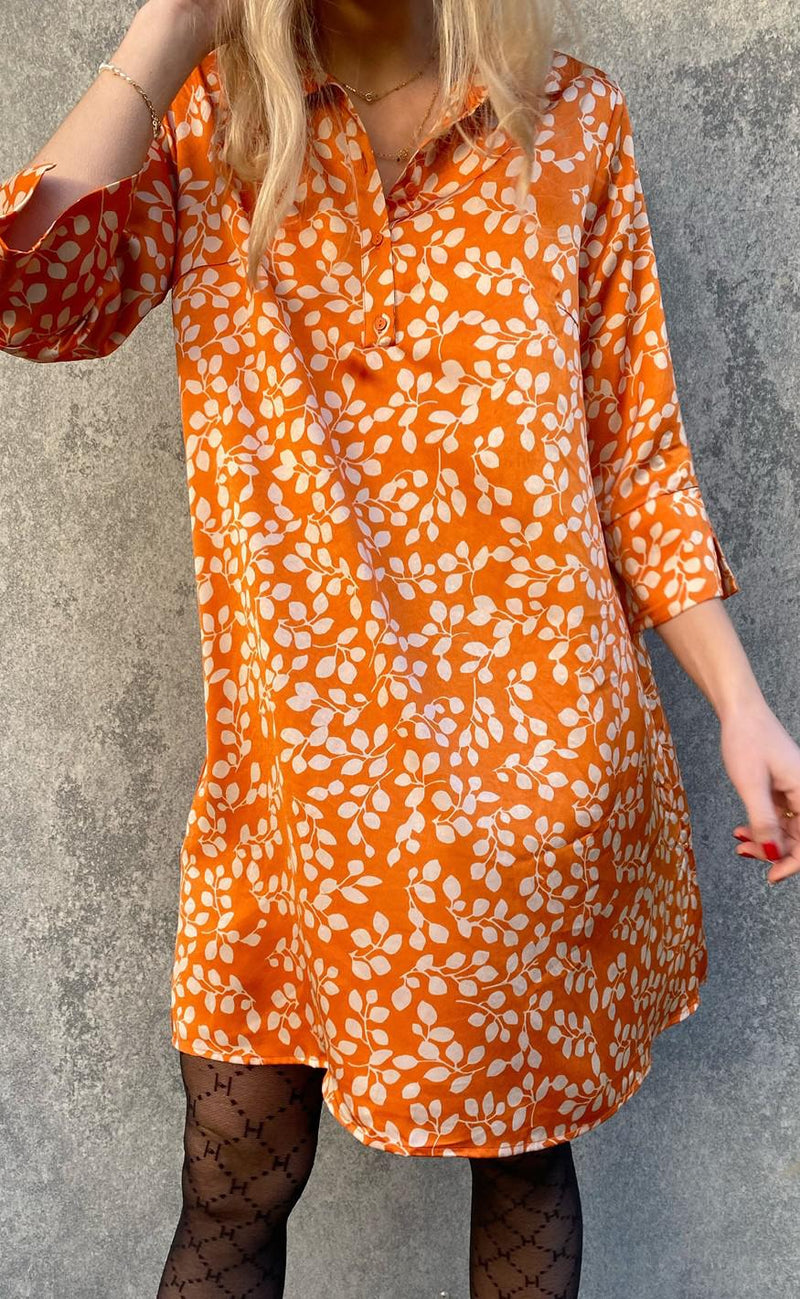 Love & Divine Kjole - Love441-19 - Apricot Flower