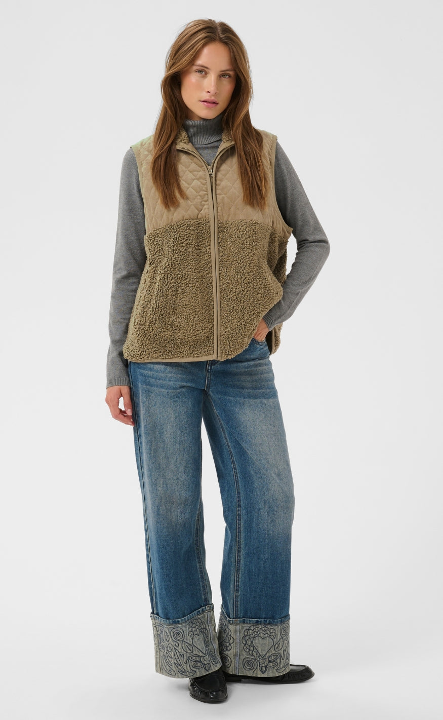 Culture Vest - Lenia - Timber Wolf