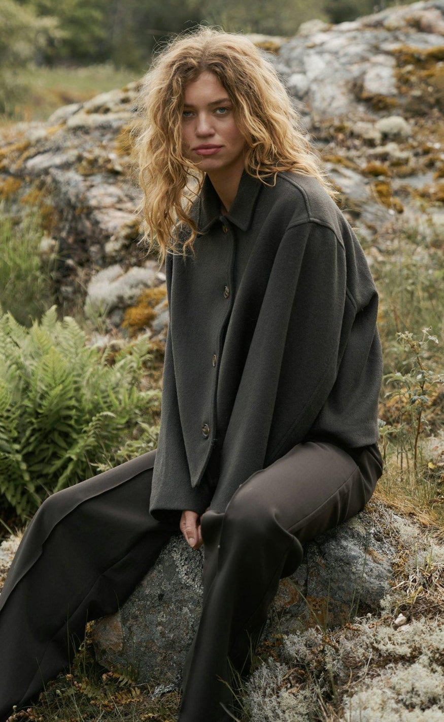 Neo Noir Jakke - Hamra Wool - Army