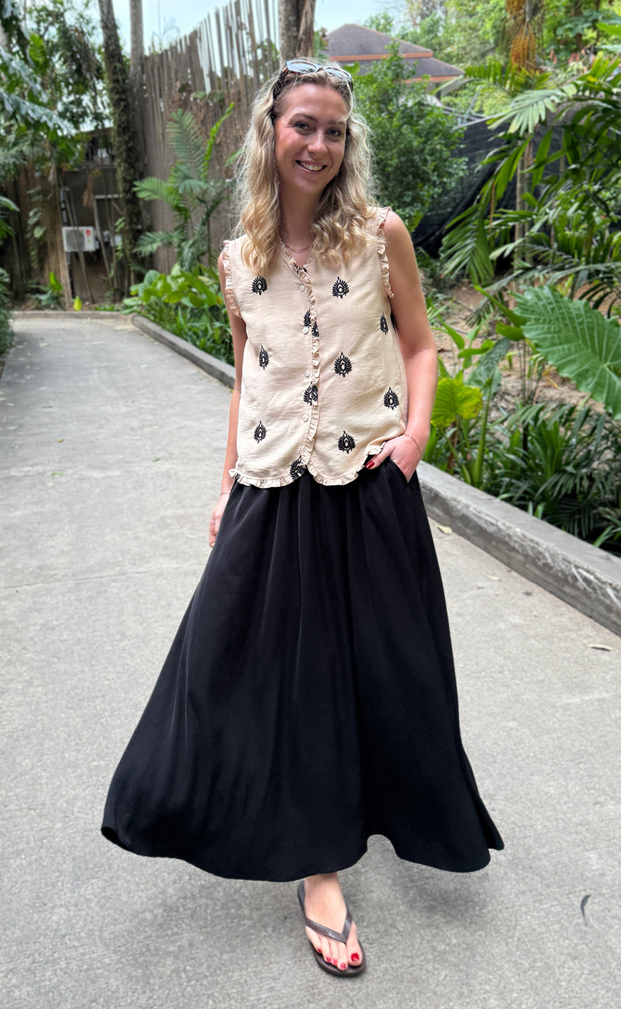 INA Copenhagen Topp - Melania - Beige w. Black Embroidery