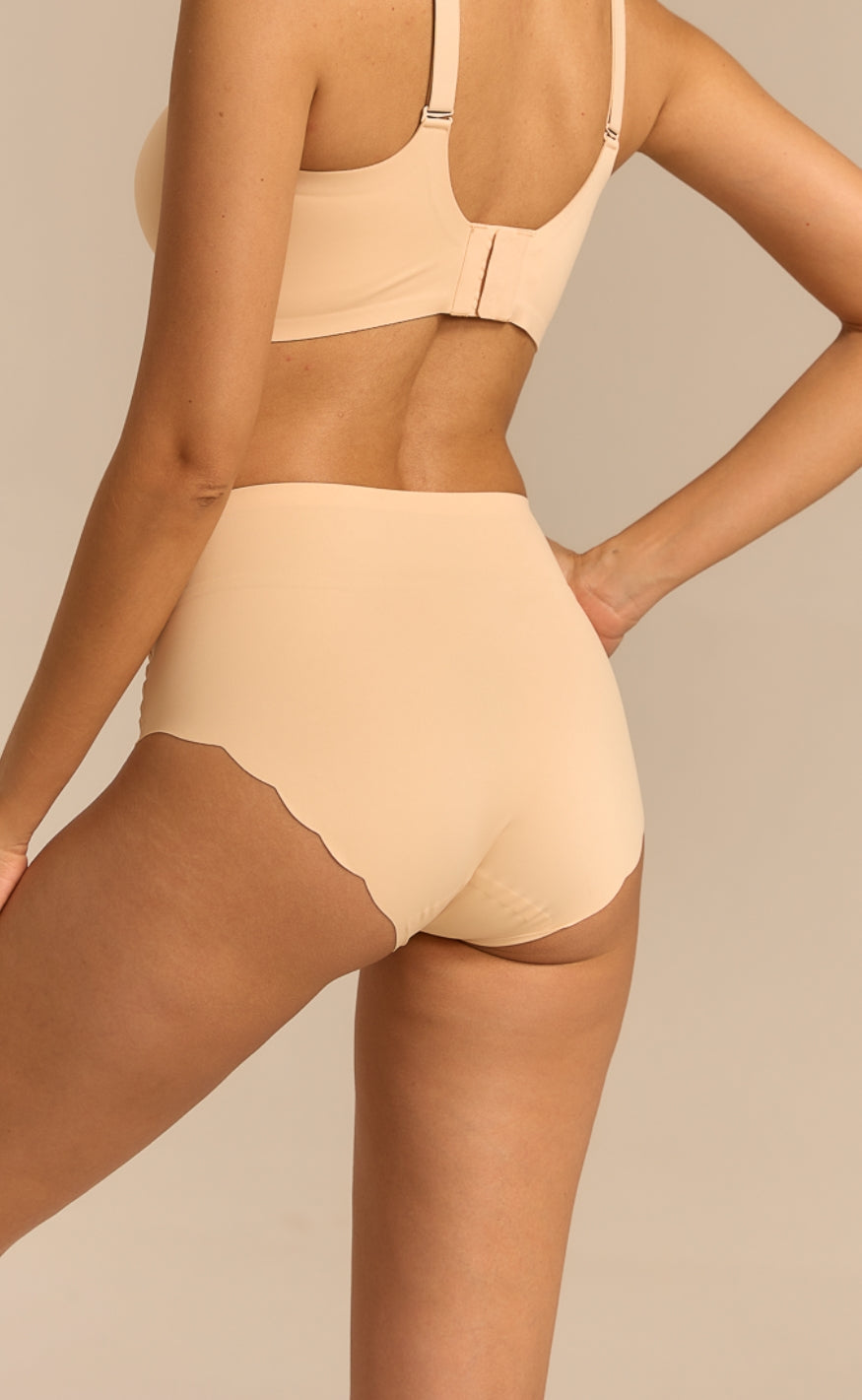 FemiFemme Truse - Invisible Highwaist Maxi - Nude