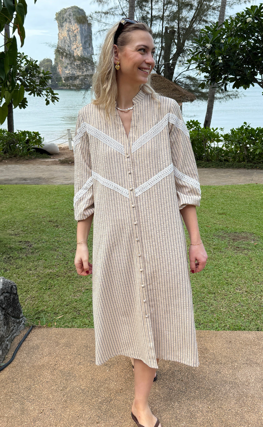 INA Copenhagen Kjole - Viola - Camel / Black Striped