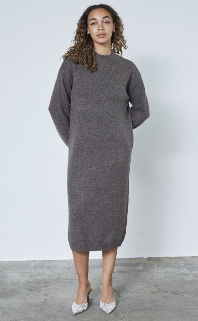 Sisters Point Genser - Luca-DR - Brown Mel.