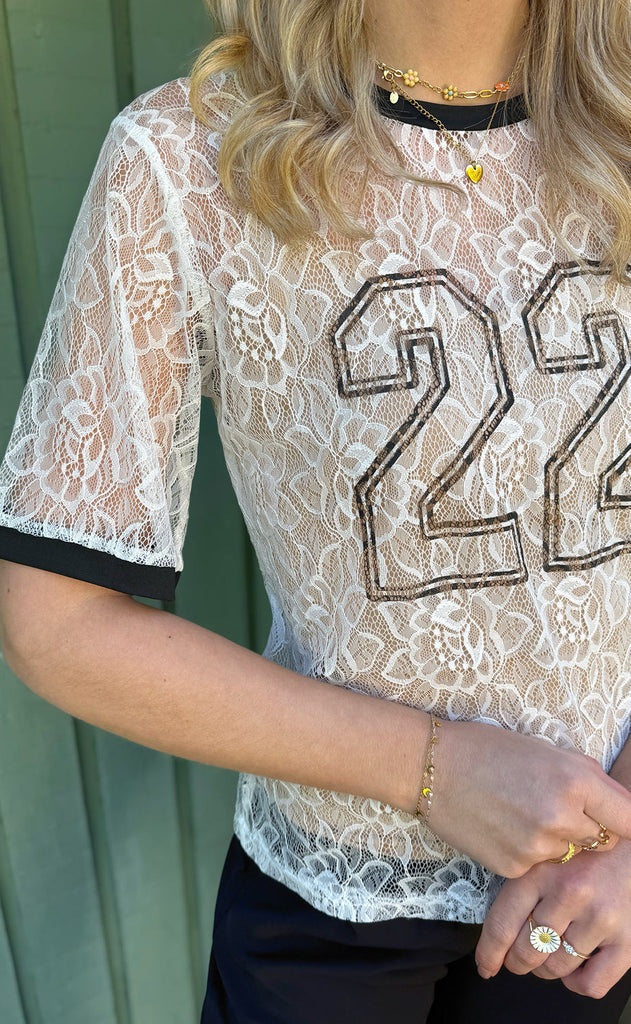 Say INA Copenhagen Bluse - Susanna Football - White Lace (vendbar)