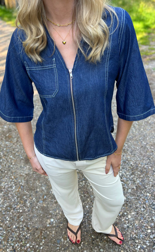 Say INA Copenhagen Bluse - Zenia Zipper - Denim Blue