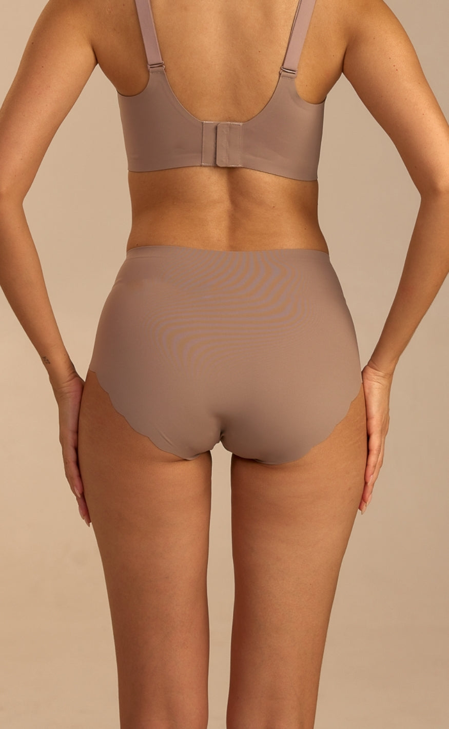 FemiFemme BH - SoftScallop Full Coverage Bøjlefri - Soft Mocha