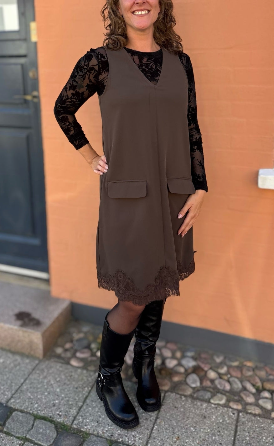 Say INA Copenhagen Kjole - Jessi Lace Spencer - Dark Brown