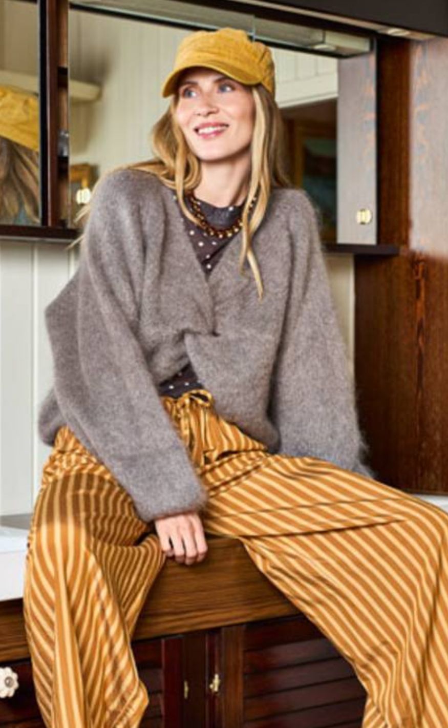 Black Colour Jumper - Bjoerk Cross - Taupe