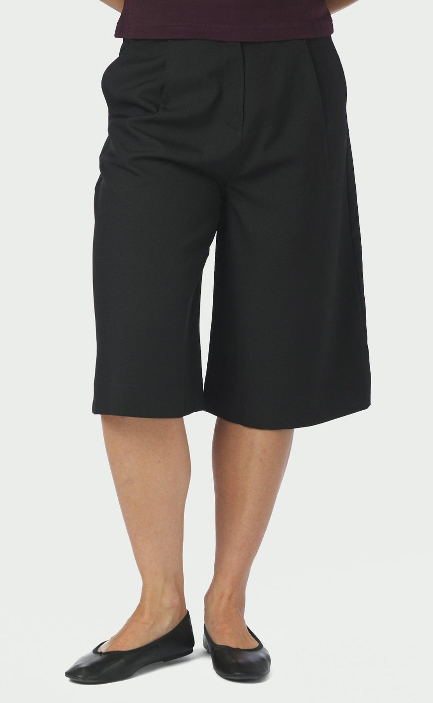 Neo Noir Shorts - Rima Solid - Black