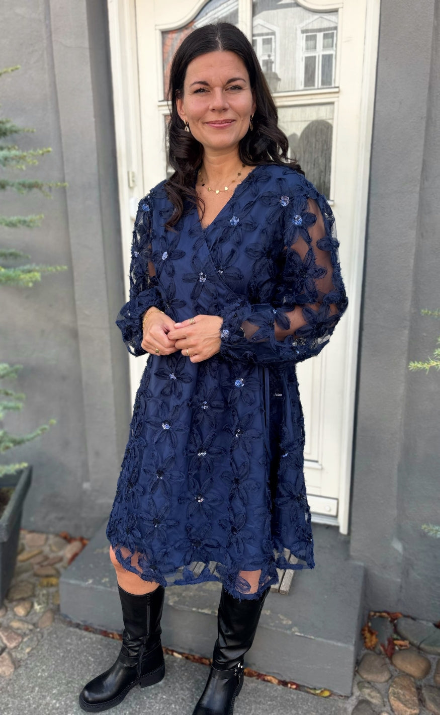 Say INA Copenhagen Kjole - Malina Wrap - Navy Blue Flower