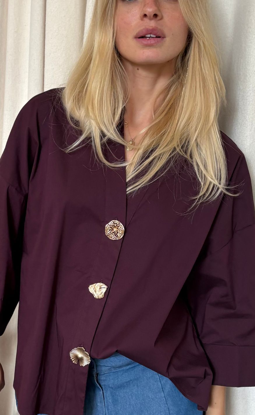 Continue Bluse - Augusta Big Gold Buttons - Bordaux