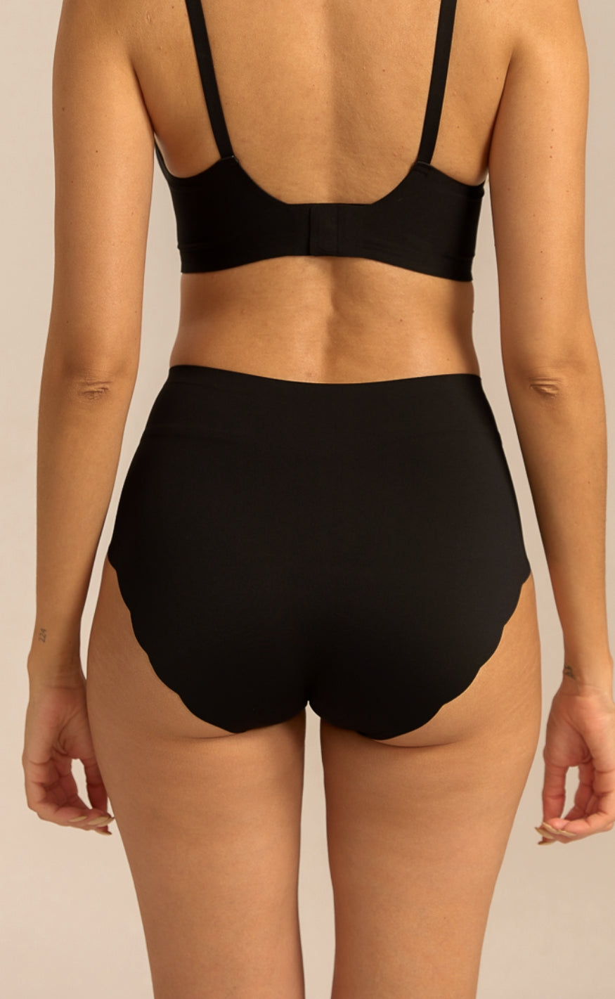 FemiFemme Truse - Invisible Highwaist Maxi - Black