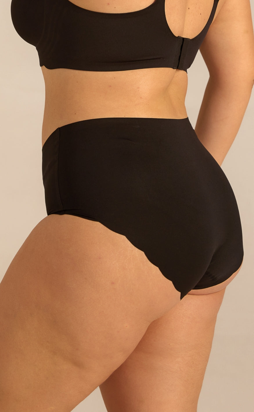 FemiFemme Truse - Invisible Highwaist Maxi - Black