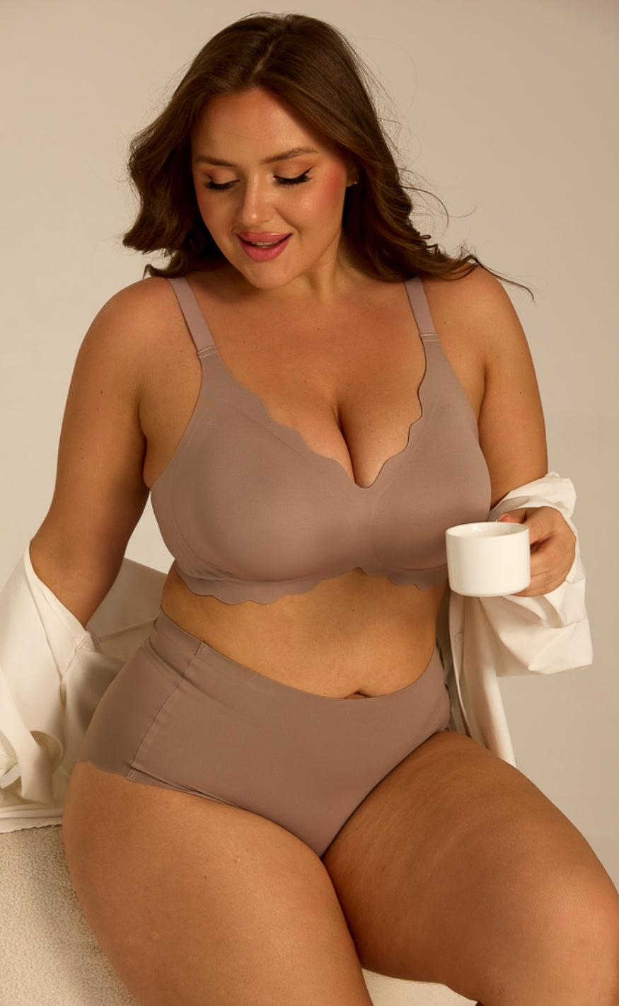 FemiFemme BH - SoftScallop Full Coverage Bøjlefri - Soft Mocha