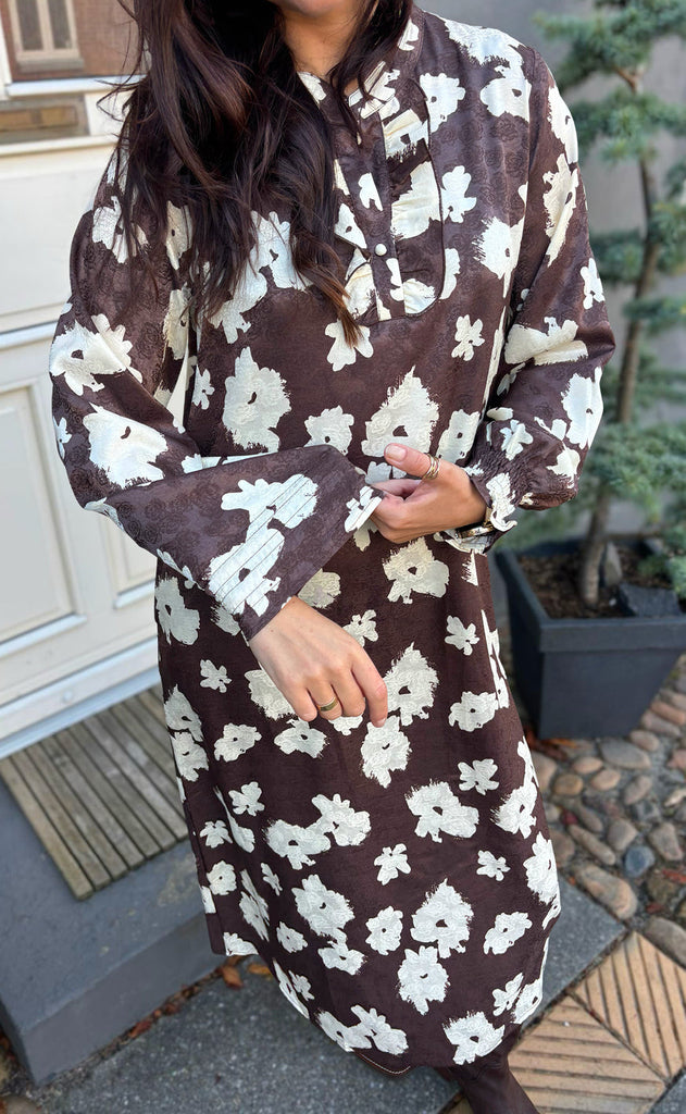 Say INA Copenhagen Kjole - Ella - Dark Brown W. White Flowers