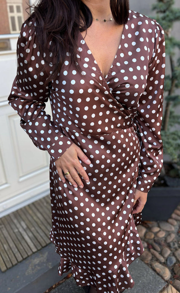 Say INA Copenhagen Kjole - Brina Wrap - Dark Brown W. White Dots