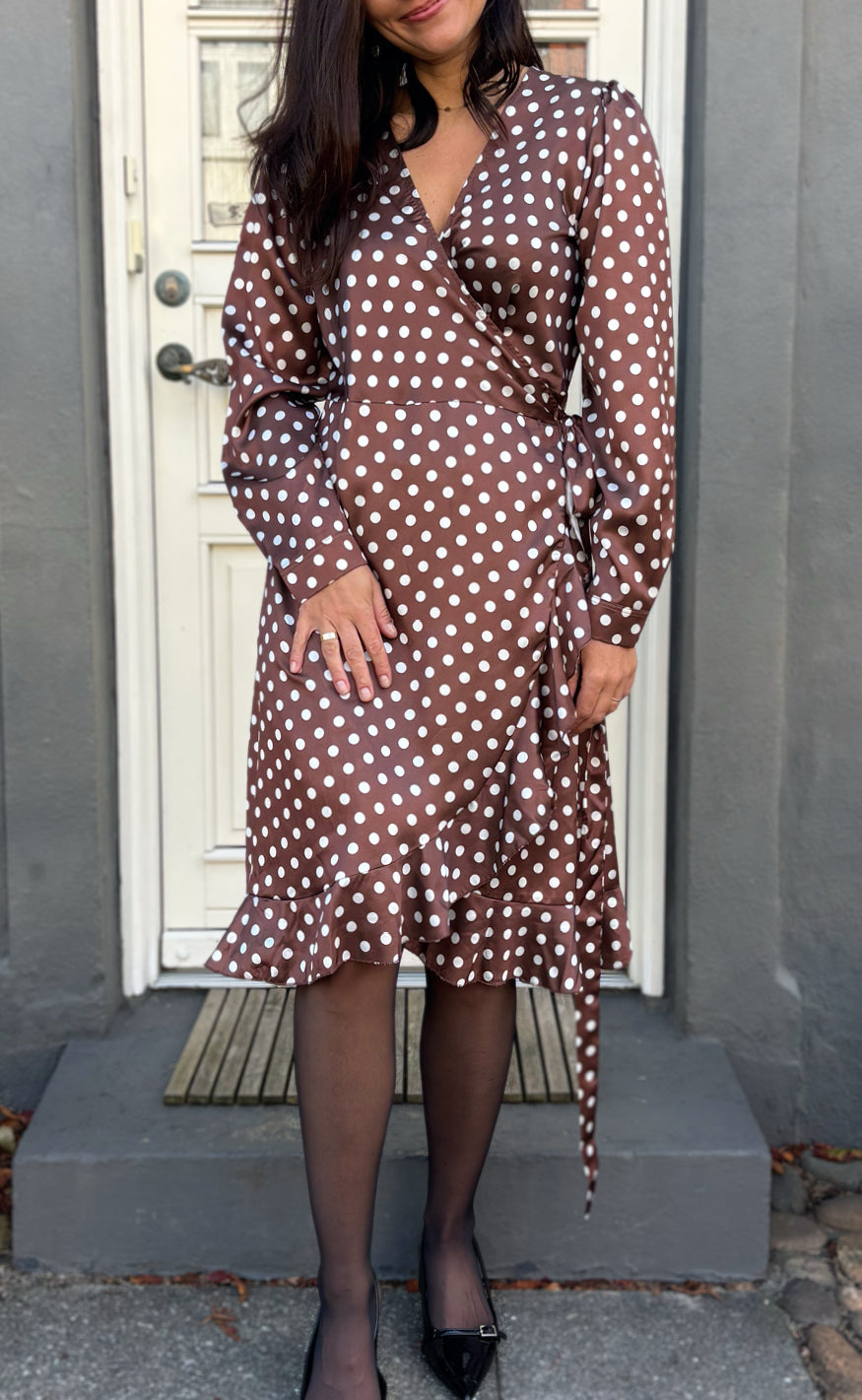 Say INA Copenhagen Kjole - Brina Wrap - Dark Brown W. White Dots