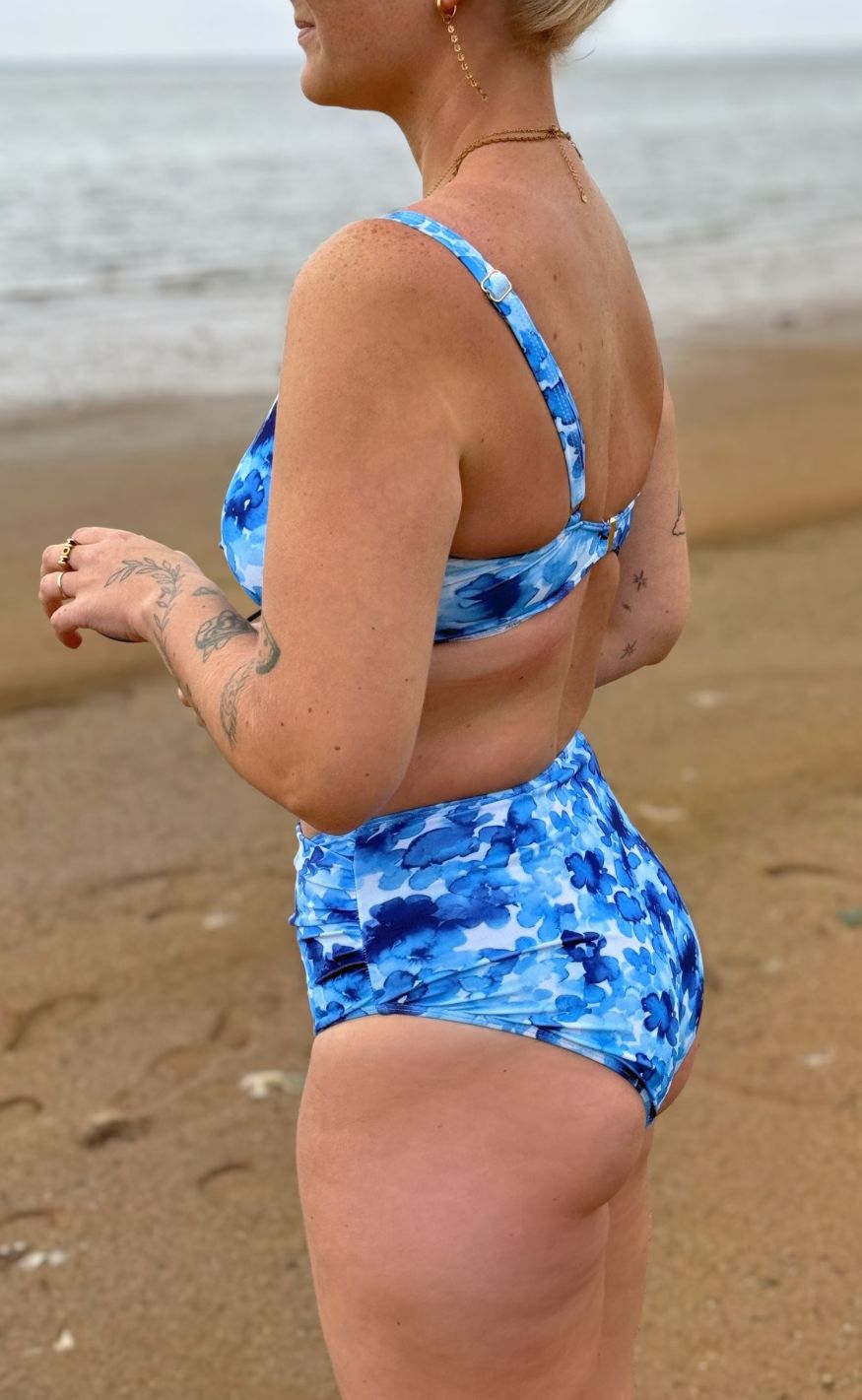 Unica Copenhagen Bikinitruse - Hailey - Blue Flowers