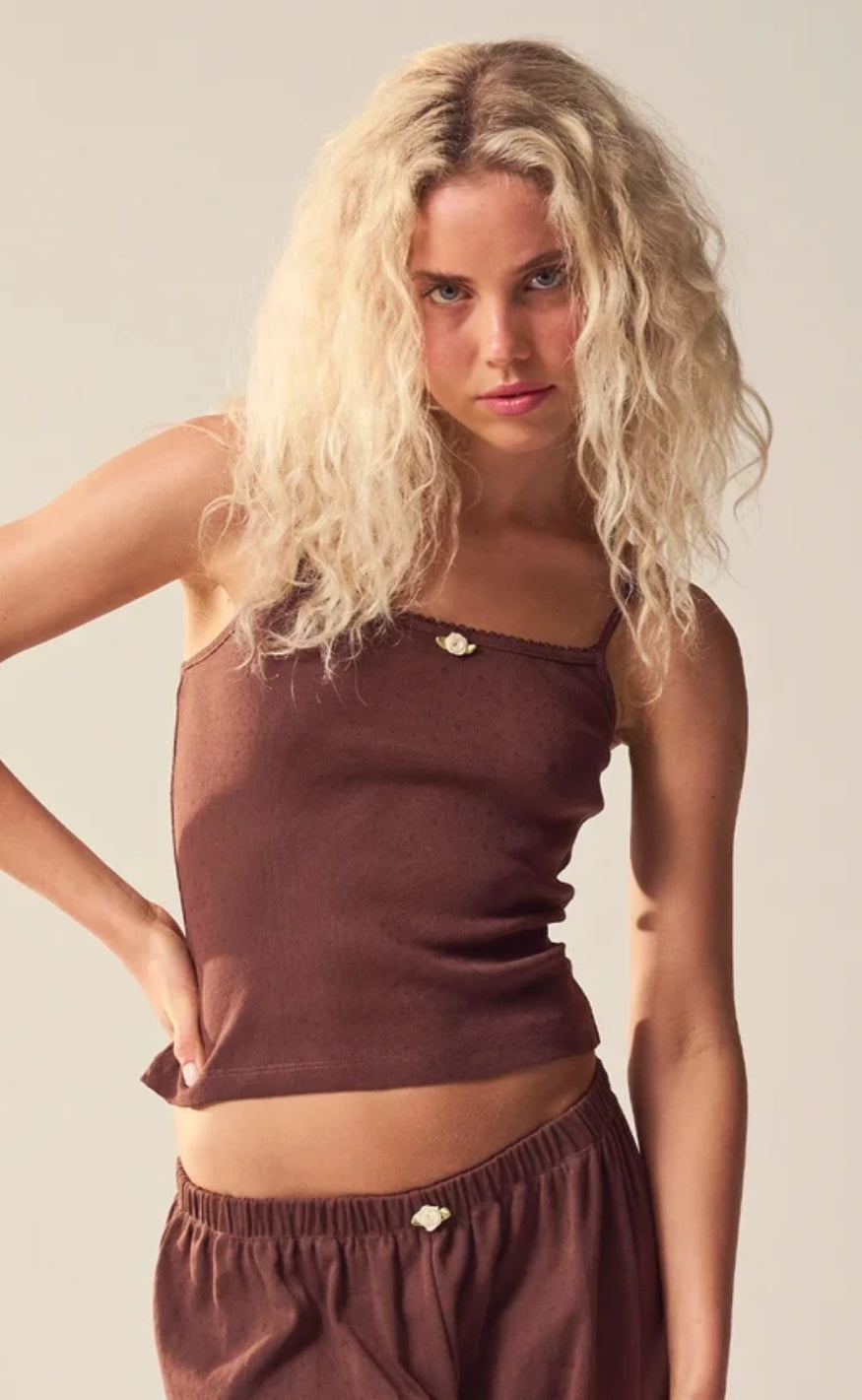 Maanesten Topp - Megan Pointelle - Brown