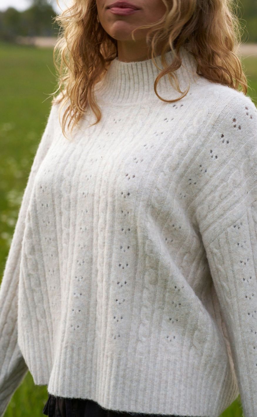 Neo Noir Bluse - Anda Cable Knit - Ivory
