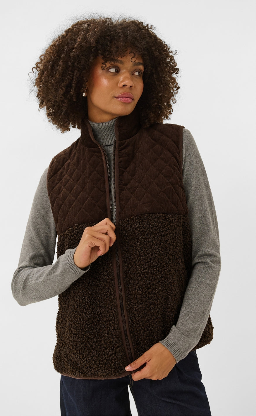 Culture Vest - Lenia - Coffee Bean