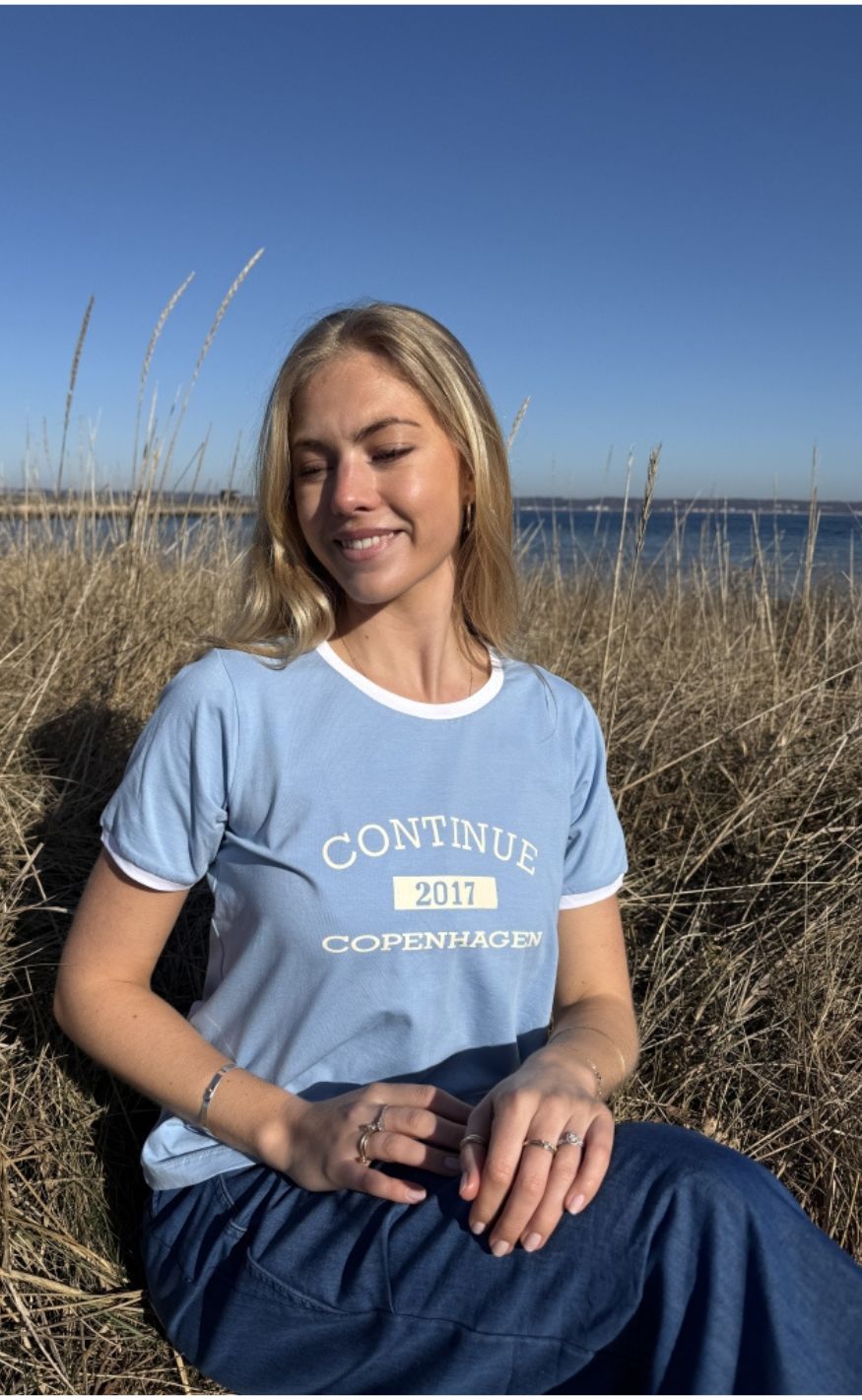 Continue T-shirt - Dea - Light Blue
