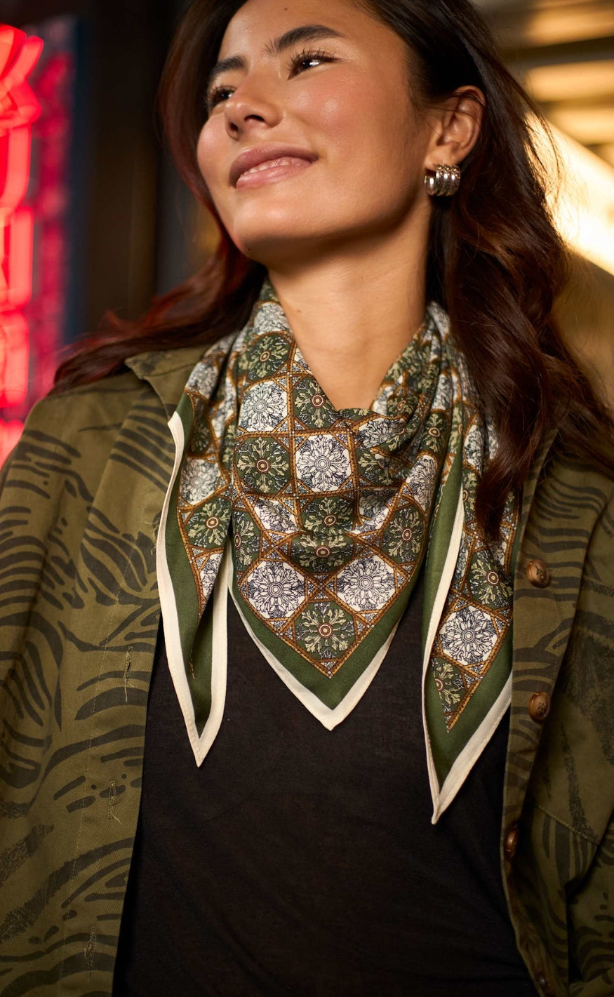 Black Colour Skjerf - Ewa Satin - Army