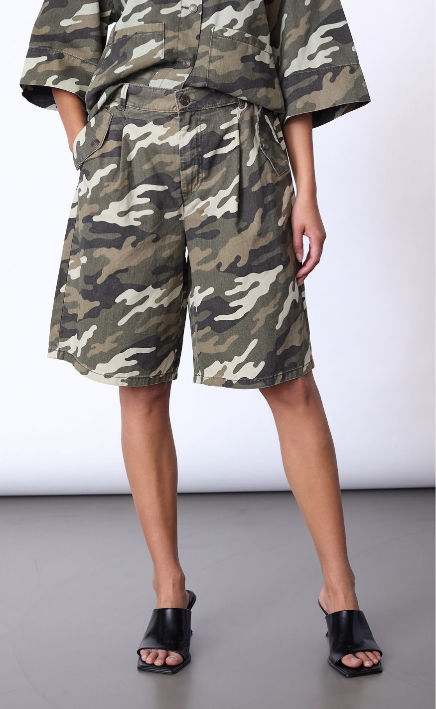 Sisters Point Shorts - EDITH-SHO1 - Camouflage