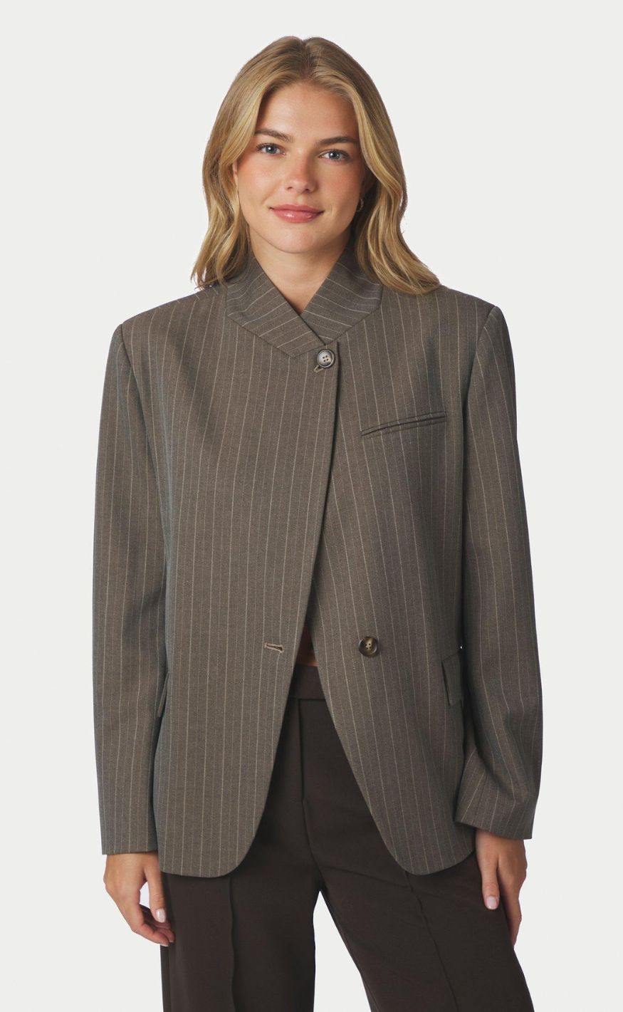 Neo Noir Blazer - Nerine Pinstripe - Dark Taupe
