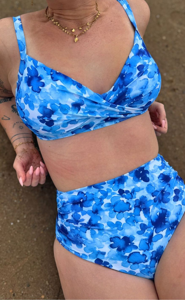 Unica Copenhagen Bikinitruse - Hailey - Blue Flowers