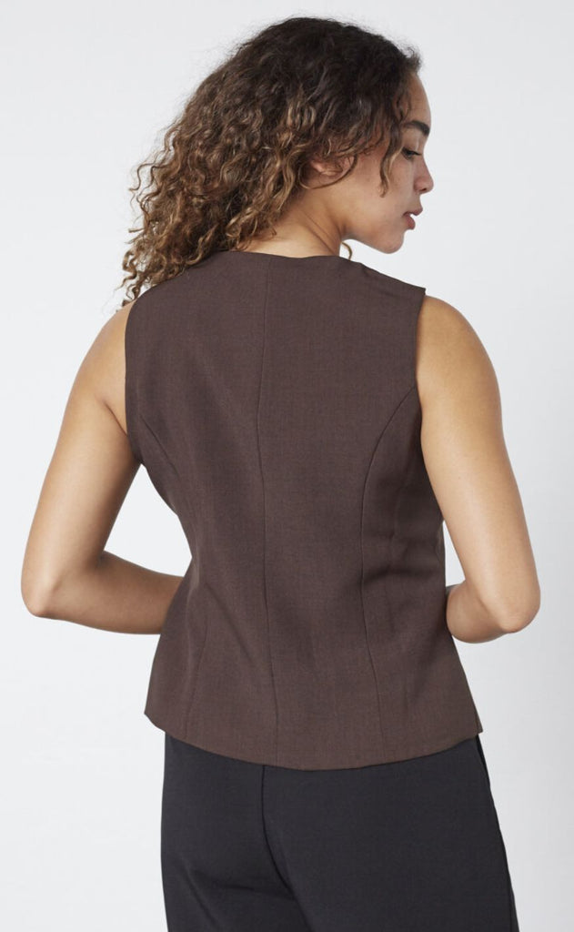 Sisters Point Vest - Gema-VE - D. Chocolate