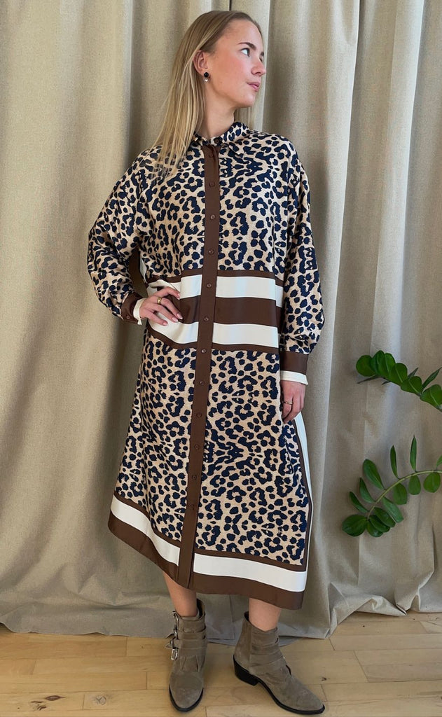 Love & Divine Kjole - Love1394 - Brown Leo