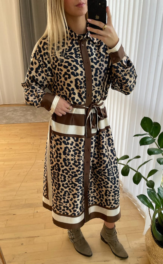 Love & Divine Kjole - Love1394 - Brown Leo