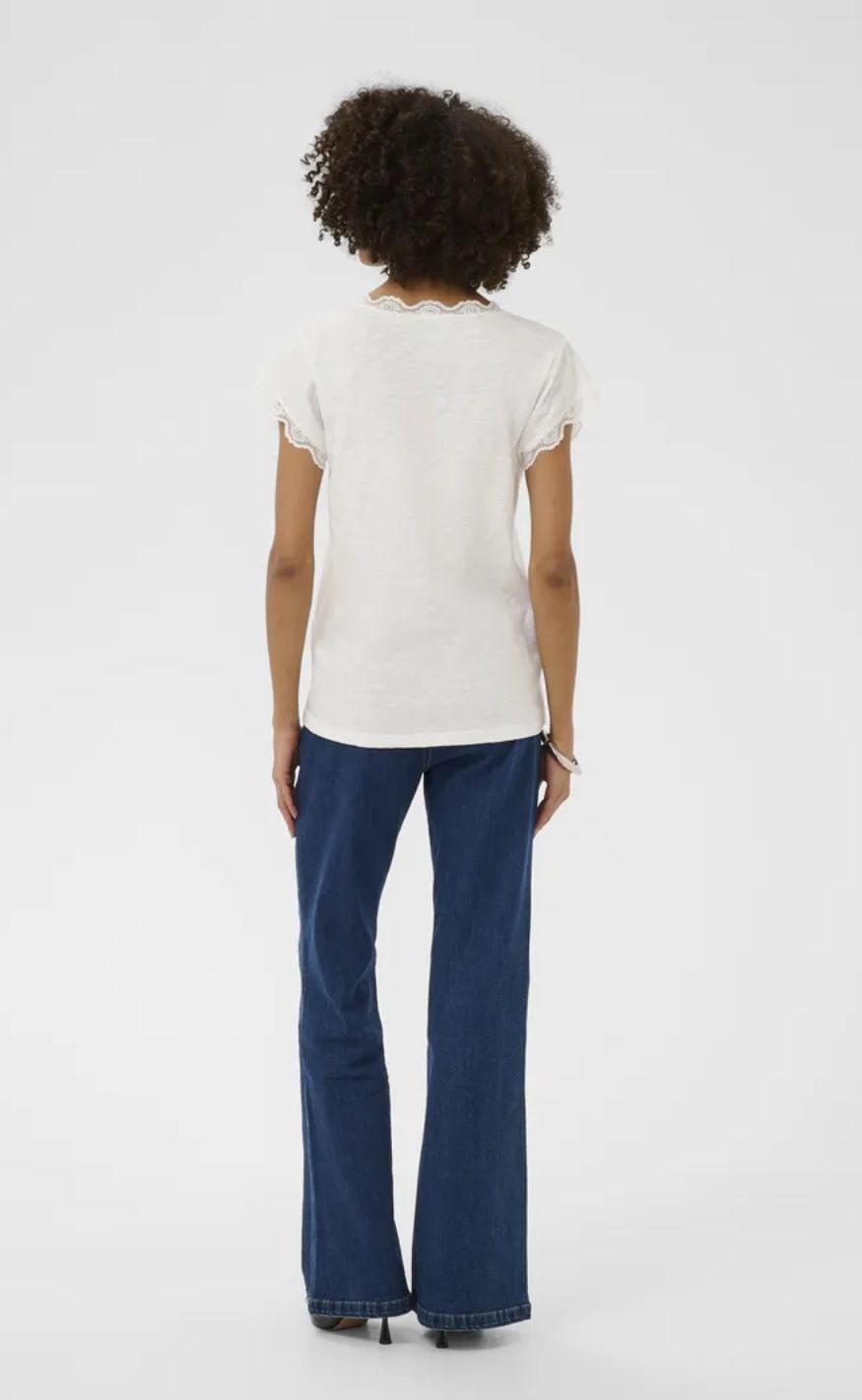 Culture T-shirt - Biana Lace - Spring Gardenia
