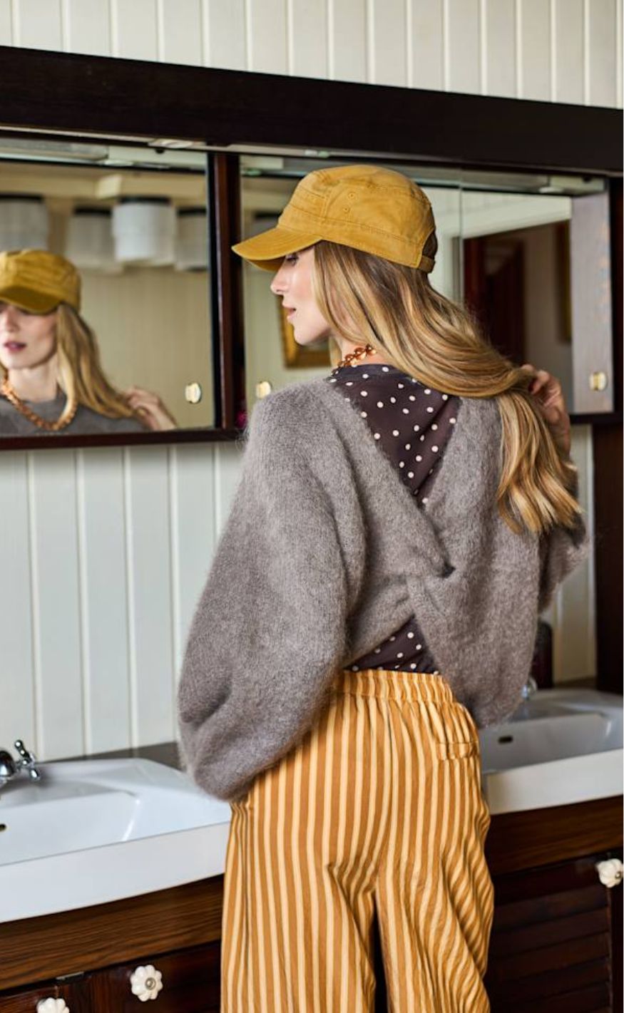 Black Colour Jumper - Bjoerk Cross - Taupe